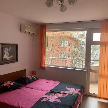 Apartment Breeze *